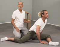 Raztezanje dimelj in zadnjice sočasno